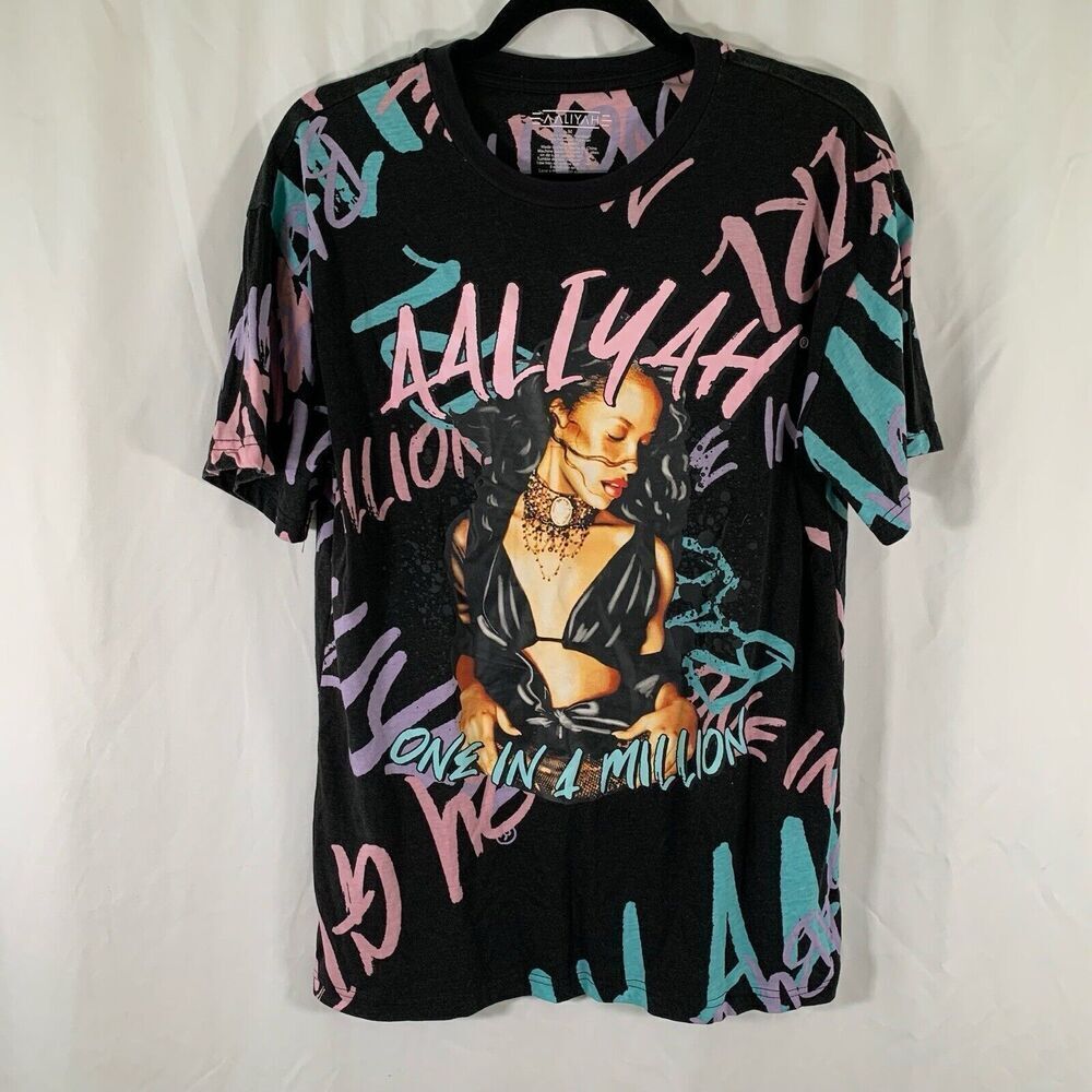 Aaliyah Shirt Women's Medium Black Graphic Print Short Sleeve Crew Neck